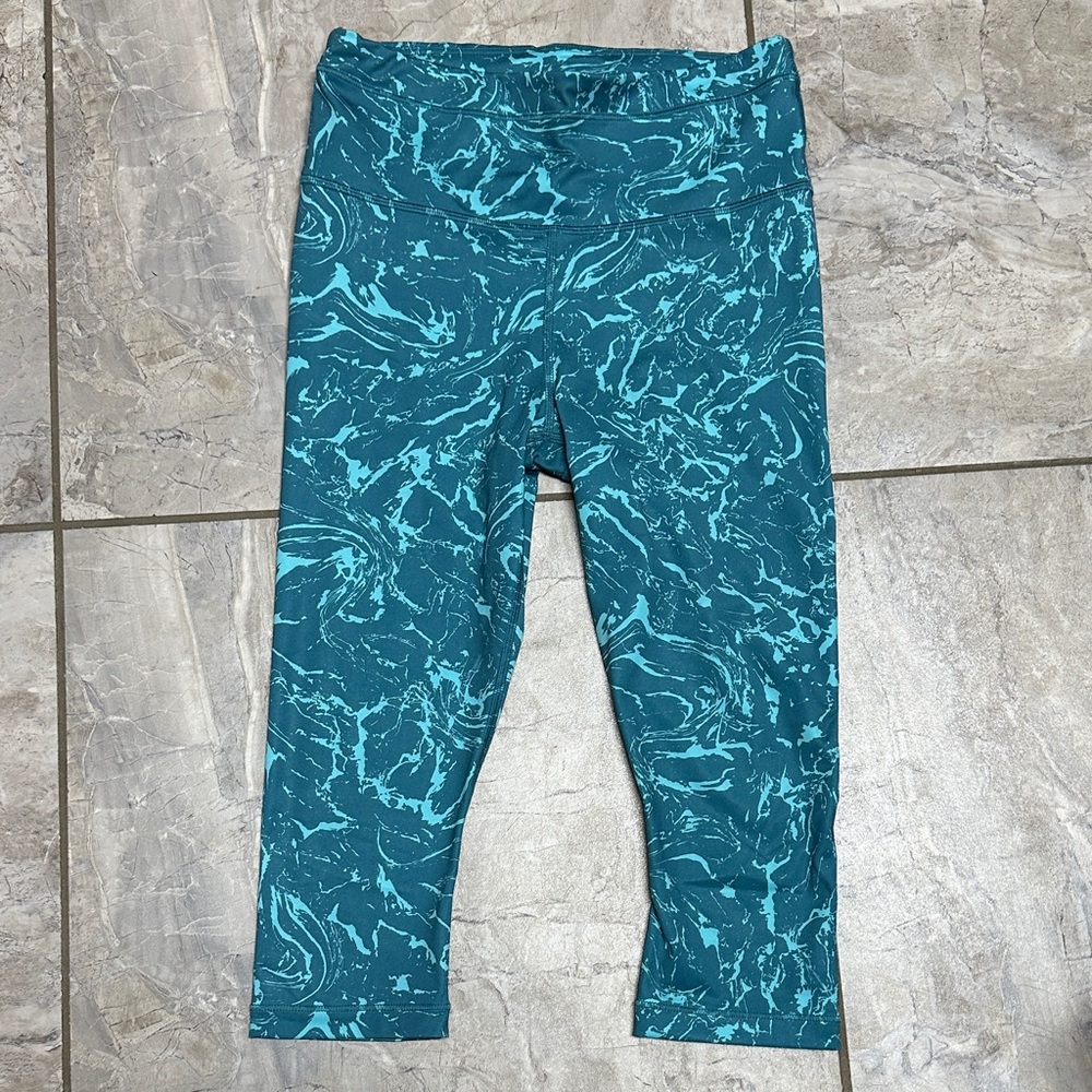Athleta Accelerate Crop Leggings